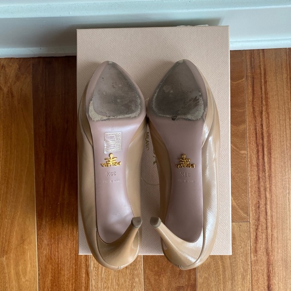 Prada Saffiano Leather Platform Pumps, Size 39.5 - Picture 12 of 16